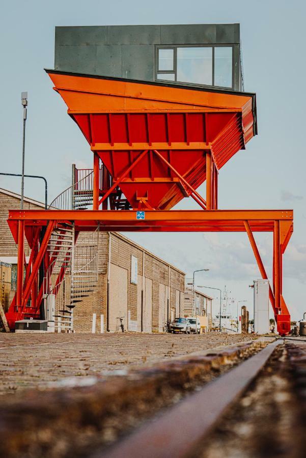 Slapen In Een Trechter Harlingen Exteriér fotografie